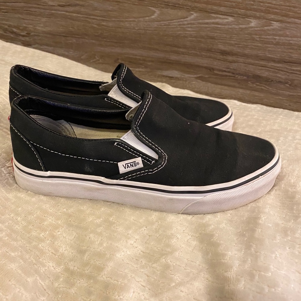 Vans - Picture 2 of 6